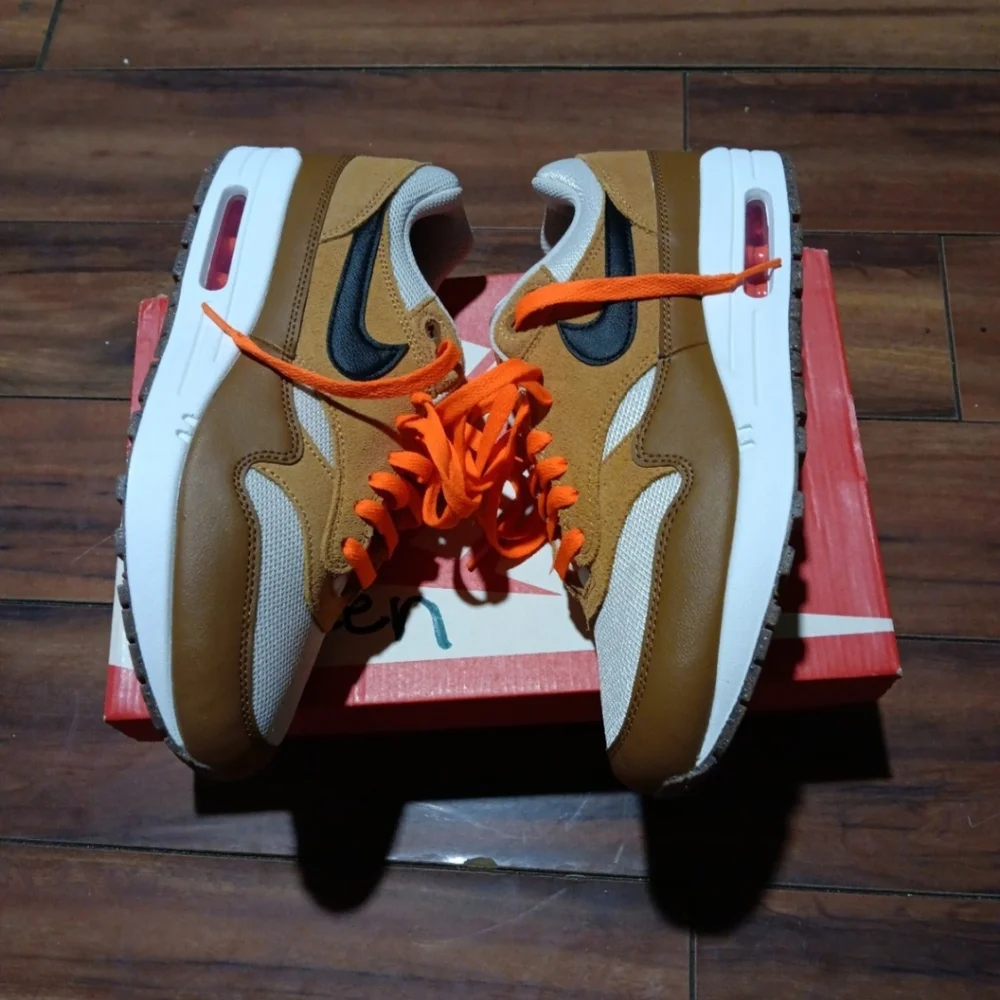 BRAND NEW BROWN & TAN NIKE AIR MAX 1 - Picture 3 of 6